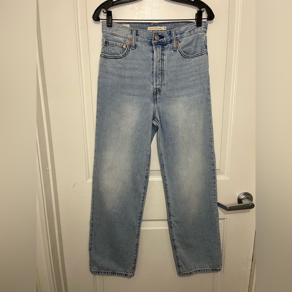 Levis Ribcage Straight Ankle Light Wash Button Fly Jeans Size 28